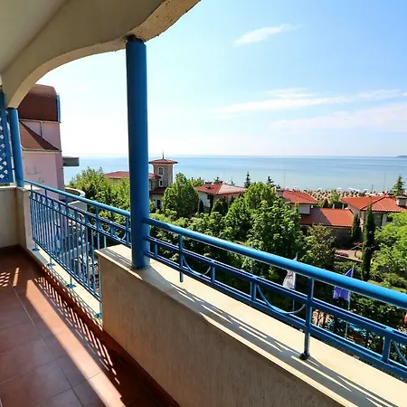 Ξενοδοχείο Bora Bora 3*