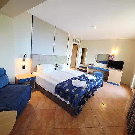 Bora Bora Hotel 3*