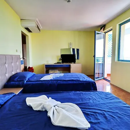 Хотел бора бора