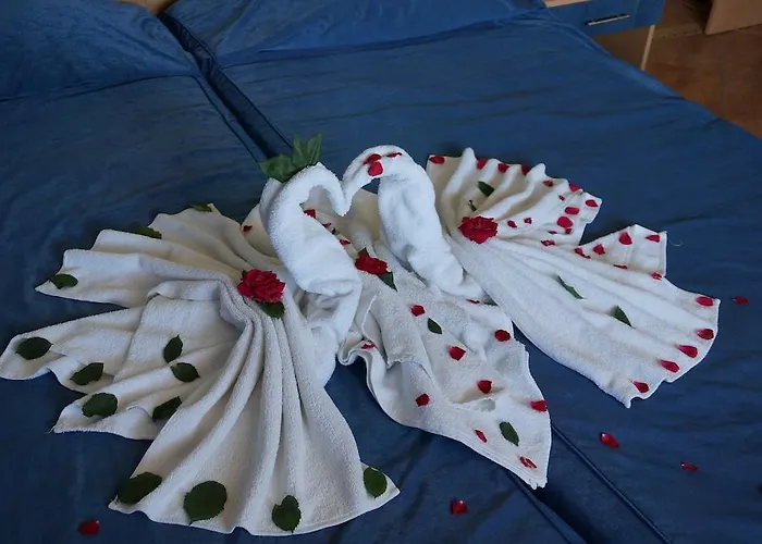 波拉波拉酒店 3* 阳光海滩