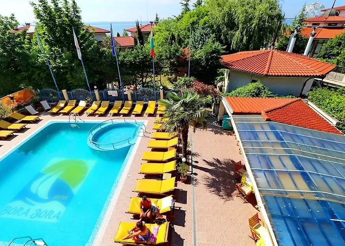 波拉波拉酒店 酒店