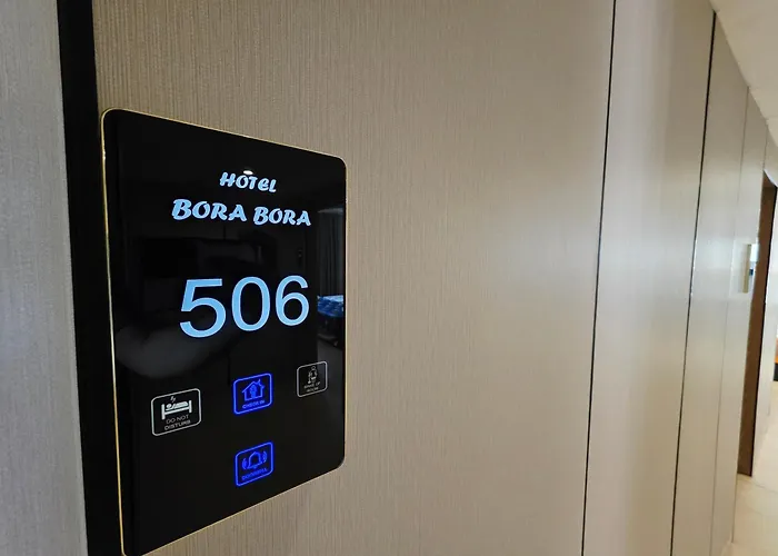 波拉波拉酒店 3* 阳光海滩