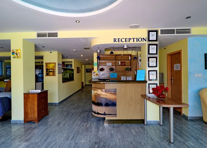 波拉波拉酒店 3* 阳光海滩