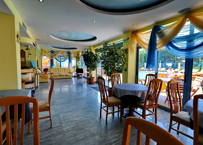 波拉波拉酒店 阳光海滩