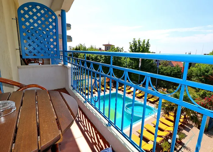 波拉波拉酒店 阳光海滩