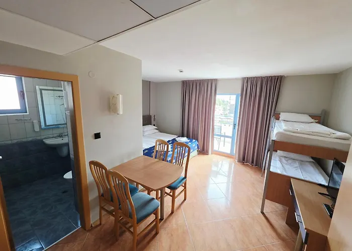 波拉波拉酒店 3*